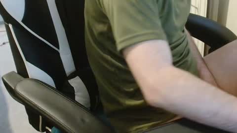 Snapshot of flict86682307 chatting on December 2024 10:34:01 AM Flic online show from December 2024 10:34:01 AM