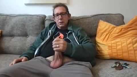 Flickrbrite online show from December 2024 07:32:02 PM