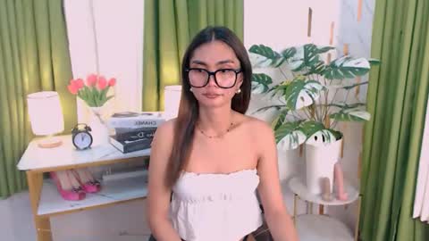 Snapshot of flirtymarga chatting on May 2026 06:57:02 PM Marga online show from May 2026 06:57:02 PM