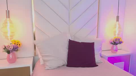Snapshot of flor_deluna chatting on September 2025 12:38:02 PM Luna online show from September 2025 12:38:02 PM