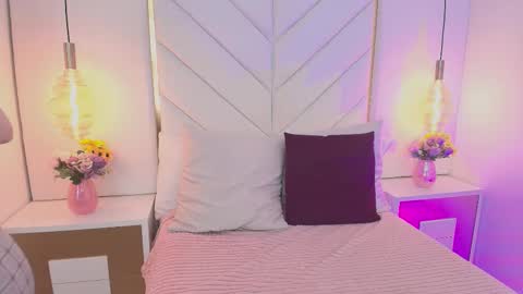 Snapshot of flor_deluna chatting on September 2025 12:40:01 PM Luna online show from September 2025 12:40:01 PM