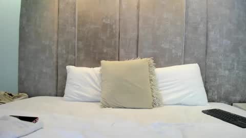 Snapshot of florasue_ chatting on February 2025 10:32:02 AM online show from February 2025 10:32:02 AM