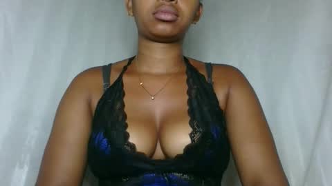 florencia011 online show from December 2025 03:25:02 AM