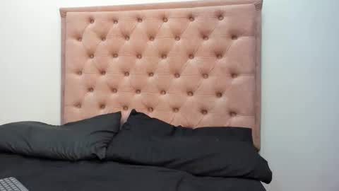 Florian Sven online show from September 2025 03:06:02 AM