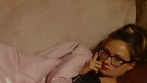 Snapshot of flowercandydoll chatting on October 2025 05:09:01 PM say meow and send tip online show from October 2025 05:09:01 PM