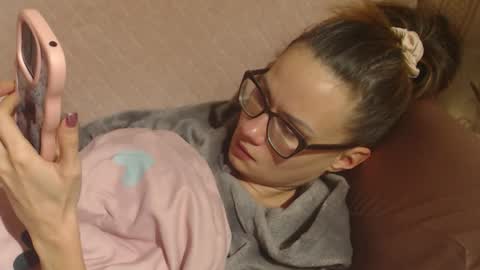 say meow and send tip  online show from December 2025 06:38:01 PM