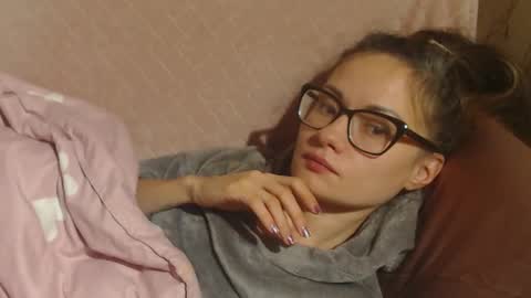 say meow and send tip  online show from December 2025 03:40:02 PM