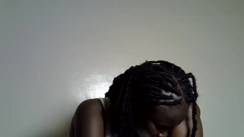 flowerdiva002 online show from November 2025 11:05:01 PM