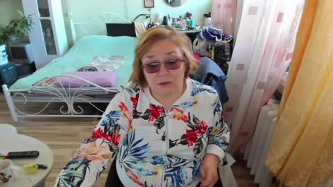 Flowerlower online show from April 2026 06:33:01 AM