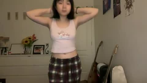 flowerlvr online show from January 2025 01:03:01 AM