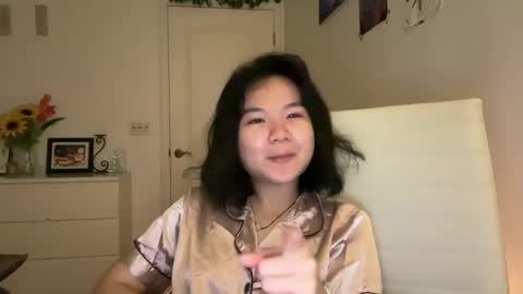 flowerlvr online show from February 2025 01:02:01 AM