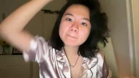 flowerlvr online show from February 2025 07:52:01 AM