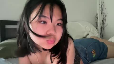 flowerlvr online show from March 2025 09:57:01 PM