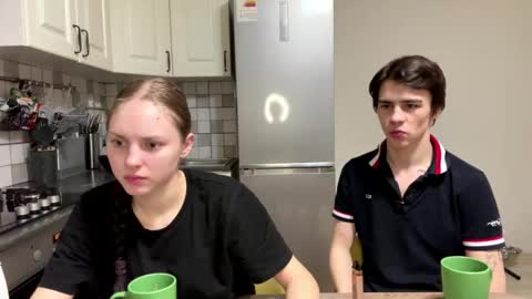 flowerscouple online show from February 2026 10:46:01 PM