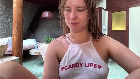 Snapshot of fluffy_bunnyxxx chatting on January 2025 05:58:01 AM fluffy_bunnyxxx online show from January 2025 05:58:01 AM