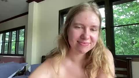 Snapshot of fluffy_bunnyxxx chatting on March 2025 06:49:01 AM fluffy_bunnyxxx online show from March 2025 06:49:01 AM