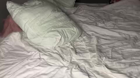 Snapshot of fluffy_bunnyxxx chatting on October 2025 08:42:01 PM fluffy_bunnyxxx online show from October 2025 08:42:01 PM