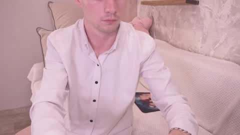 Snapshot of fluffy_hat chatting on June 2026 06:27:01 AM Fluffy and Krut online show from June 2026 06:27:01 AM