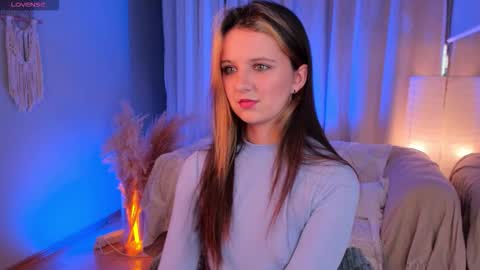 LilLisa online show from December 2025 04:24:02 PM