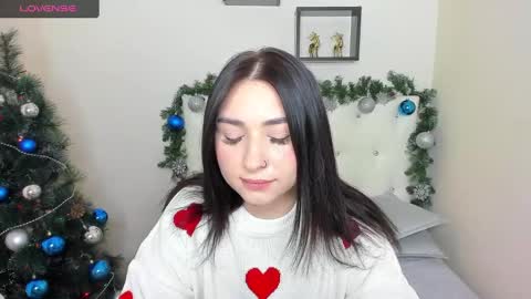 Lina online show from December 2024 11:42:02 PM