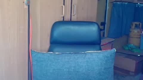 independent model online show from September 2025 05:07:02 PM