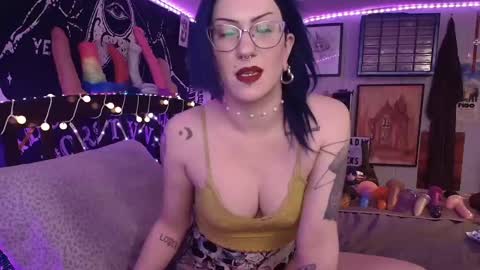 Snapshot of fondadix_ chatting on February 2025 04:37:02 AM Fonda Dix online show from February 2025 04:37:02 AM