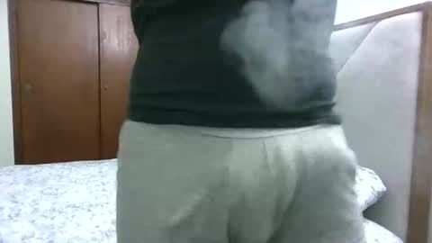 fonzi_flores online show from February 2026 07:45:02 AM