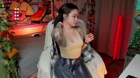 Snapshot of forest_lina chatting on January 2025 08:11:01 AM online show from January 2025 08:11:01 AM