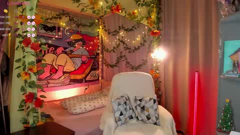 Snapshot of forest_lina chatting on February 2025 12:50:02 PM online show from February 2025 12:50:02 PM
