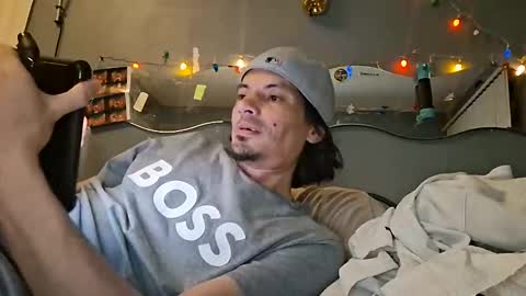 Snapshot of foreveryung723 chatting on October 2025 09:02:02 AM foreveryung723 online show from October 2025 09:02:02 AM