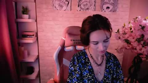 Vivian online show from September 2025 11:10:01 AM