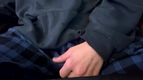 MikeCheckedLooper online show from December 2025 06:37:02 PM