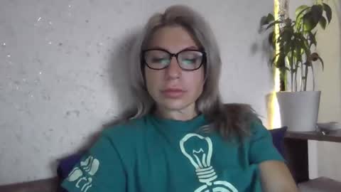 fox_red_lady7 online show from November 2025 05:49:01 AM