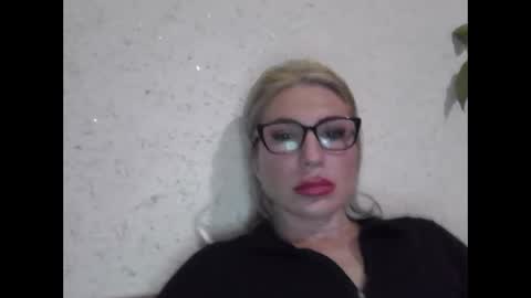 fox_red_lady7 online show from April 2026 08:44:01 PM