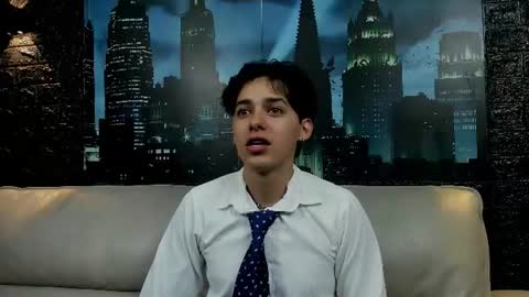.  FOX WHITE .  online show from June 2026 07:00:02 PM