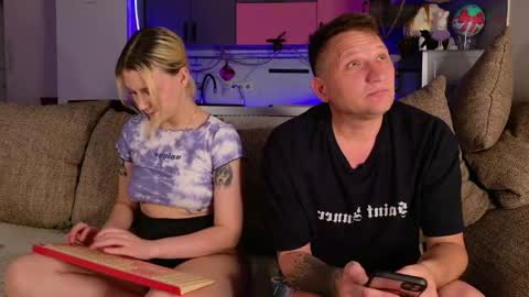 We are a couple Leo and Sofiayou are always welcome here online show from April 2026 09:26:02 PM