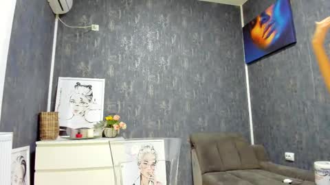 ERIKA online show from February 2025 05:35:01 AM