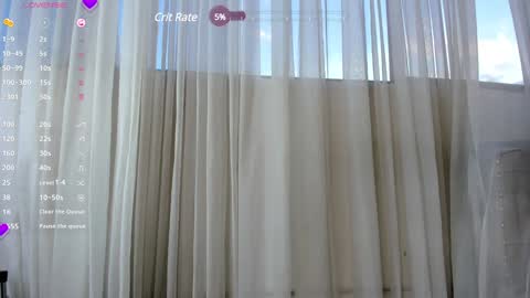 Snapshot of foxy200__ chatting on December 2024 10:52:02 PM Foxy online show from December 2024 10:52:02 PM