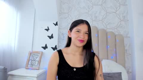 Snapshot of foxy200__ chatting on December 2024 06:24:02 PM Foxy online show from December 2024 06:24:02 PM