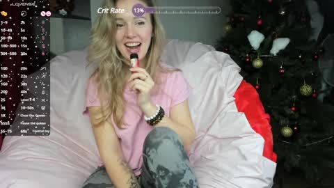 Snapshot of foxy_blond chatting on December 2024 09:29:02 AM Foxy online show from December 2024 09:29:02 AM