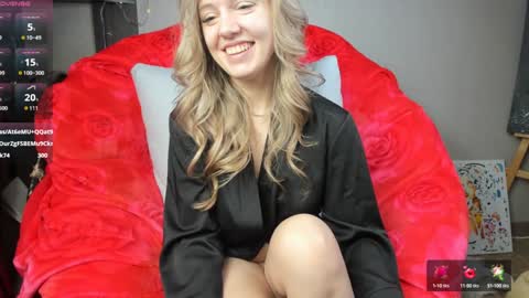 Snapshot of foxy_blond chatting on January 2025 07:41:01 AM Foxy online show from January 2025 07:41:01 AM