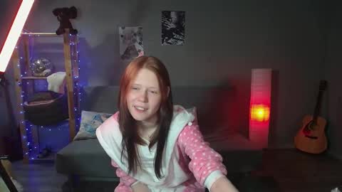 Kira online show from January 2025 06:51:01 PM