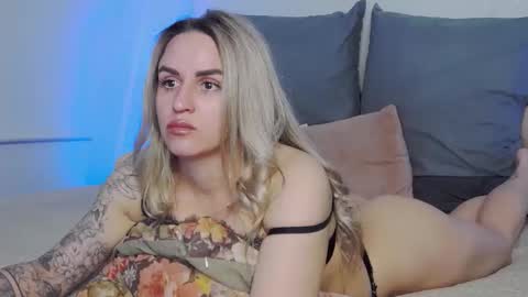 Foxy Kimmi online show from April 2026 06:33:01 AM