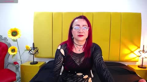 Foxy miilf online show from September 2025 01:21:01 PM