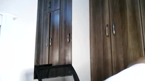 Kayla online show from October 2025 04:02:02 AM