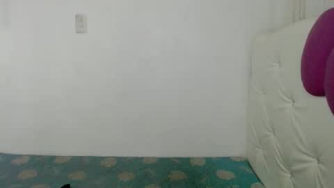 Daniela online show from October 2025 01:28:01 AM