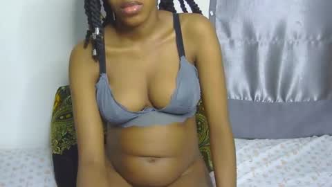 foxypennyy online show from September 2025 02:55:02 PM