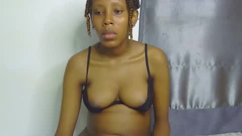 foxypennyy online show from October 2025 08:36:02 PM