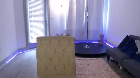 Angel online show from February 2025 04:31:02 PM