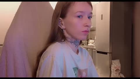 fran_bow online show from November 2025 09:42:02 AM